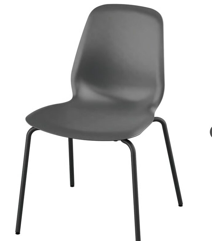 Židle černá plastová