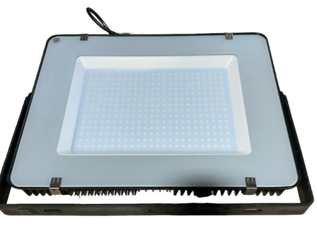 Lampa 300w bílá